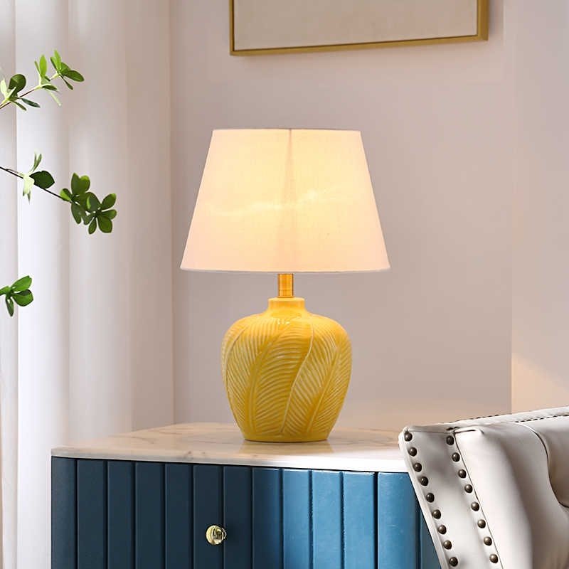 Decorative Modern Minimalist Creative Ceramic Table Lamp For The Living Room
