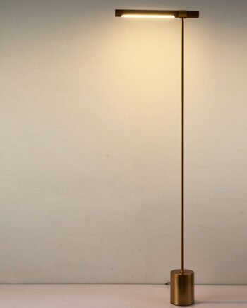 Individual wood grain table lamp